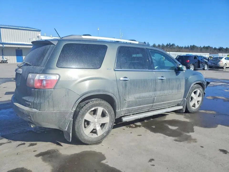 2011 GMC ACADIA SLT-2  