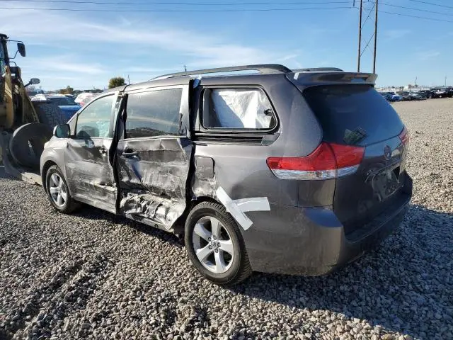 2013 TOYOTA SIENNA LE  