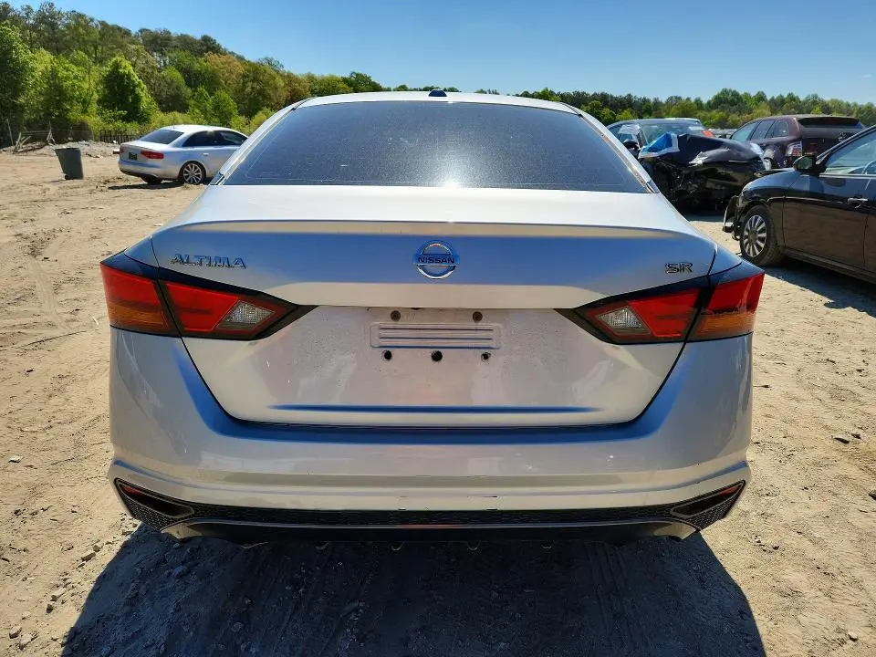 2019 NISSAN ALTIMA SR  