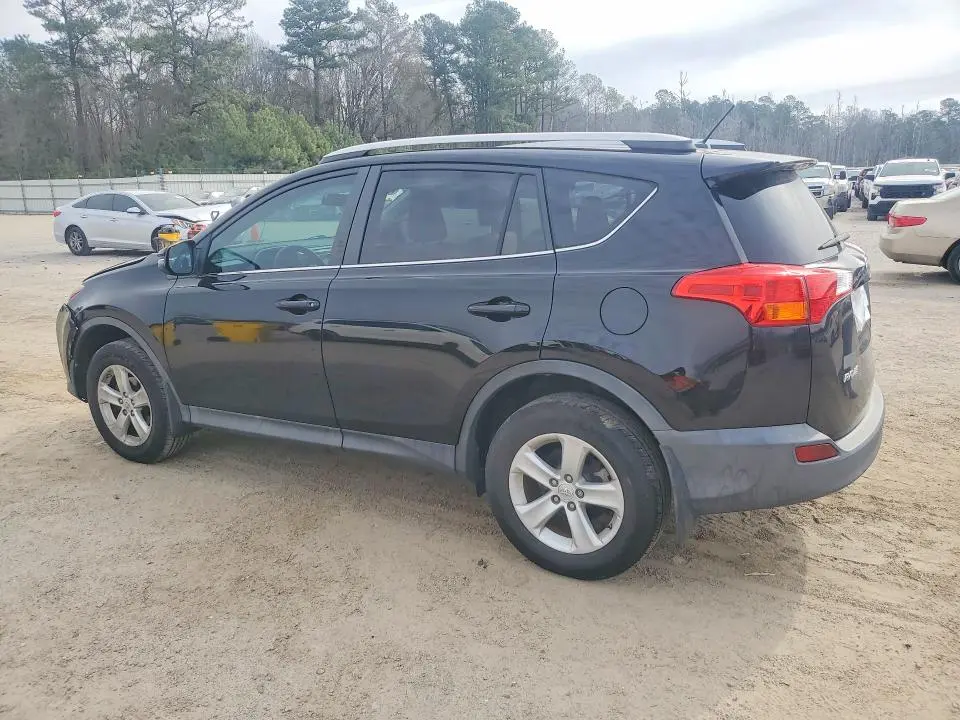 2014 TOYOTA RAV4 XLE  