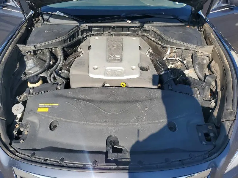 2011 INFINITI M37 X  