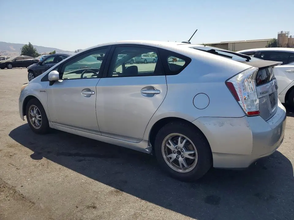 2010 TOYOTA PRIUS II  