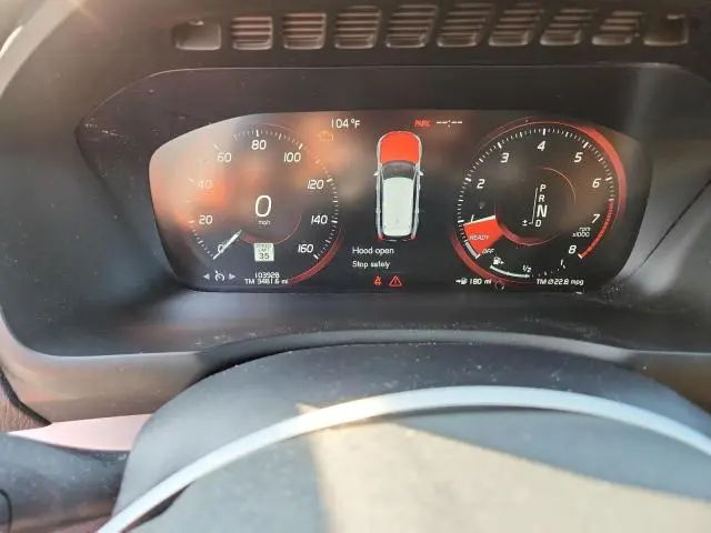 2017 VOLVO XC90 T6  