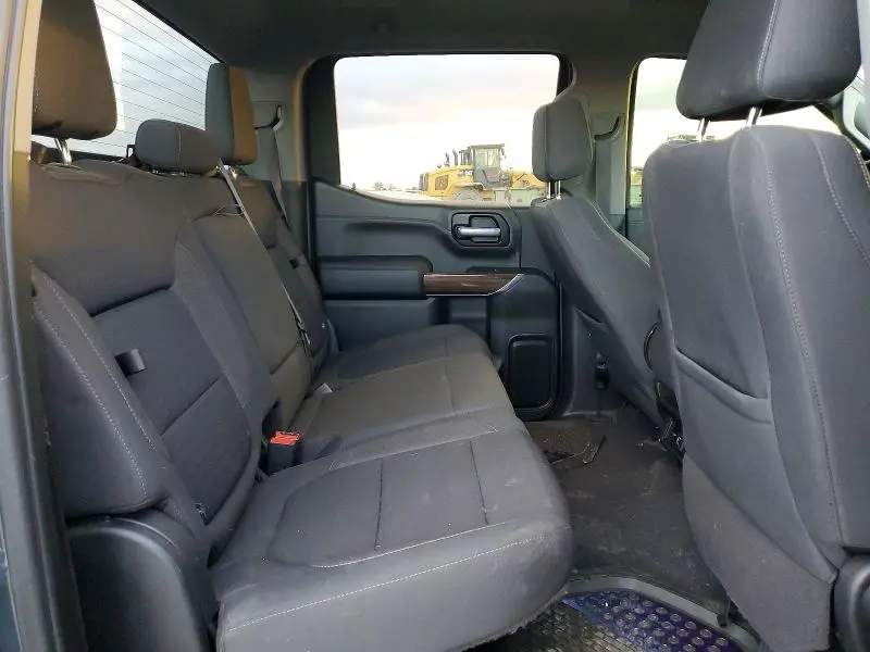 2021 CHEVROLET SILVERADO K1500 RST  