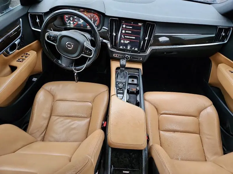 2018 VOLVO S90 T5 MOMENTUM  