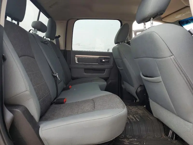2015 RAM 1500 SLT  