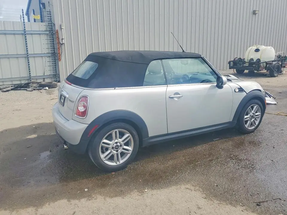 2015 MINI COOPER   