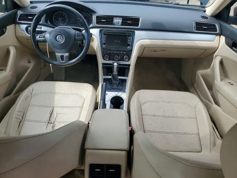 2013 VOLKSWAGEN PASSAT SE  