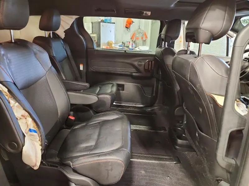 2022 TOYOTA SIENNA XSE 7-PASSENGER  