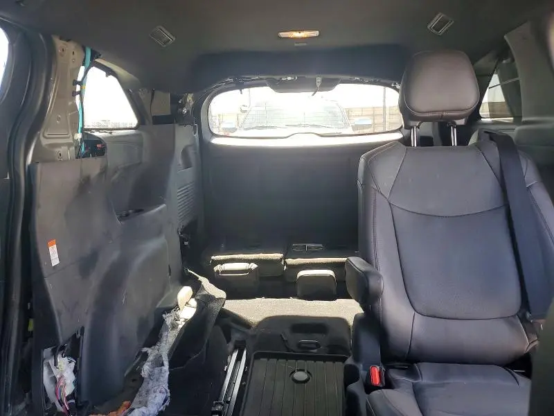 2025 TOYOTA SIENNA PLATINUM 7-PASSENGER  