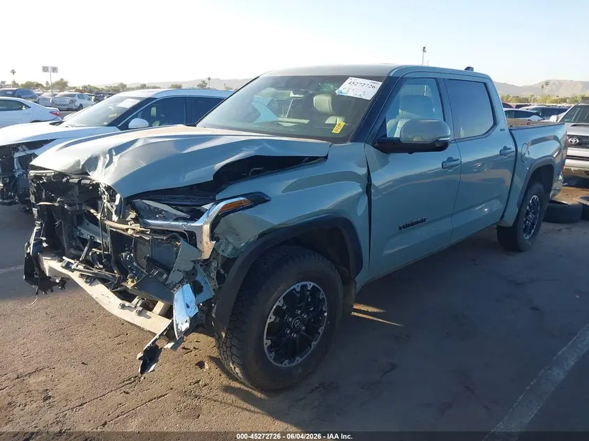 2025 TOYOTA TUNDRA SR5