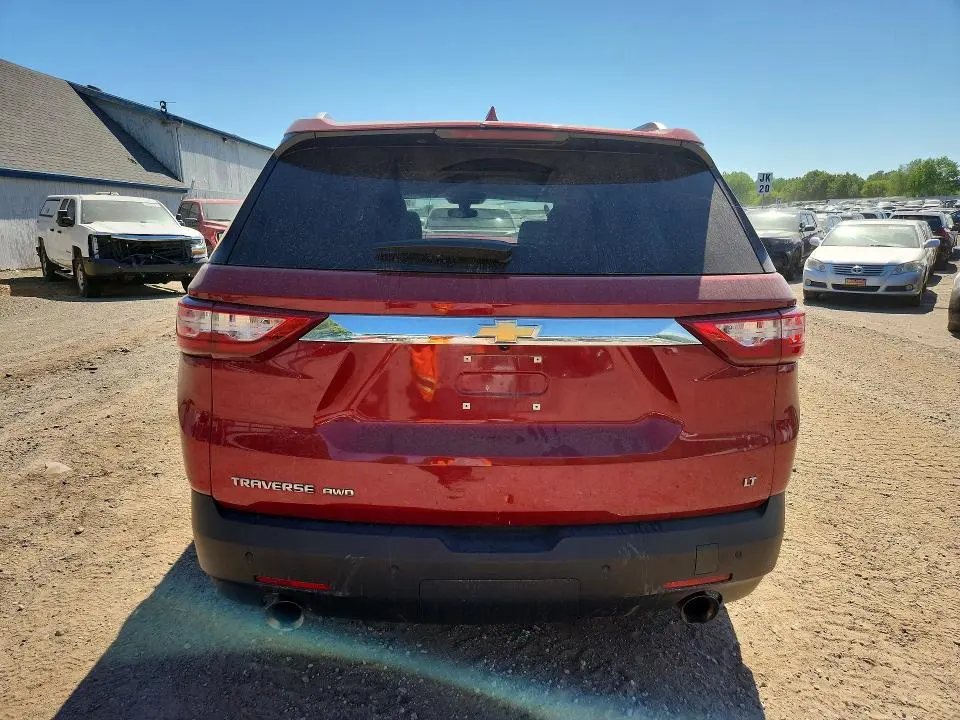 2018 CHEVROLET TRAVERSE LT  