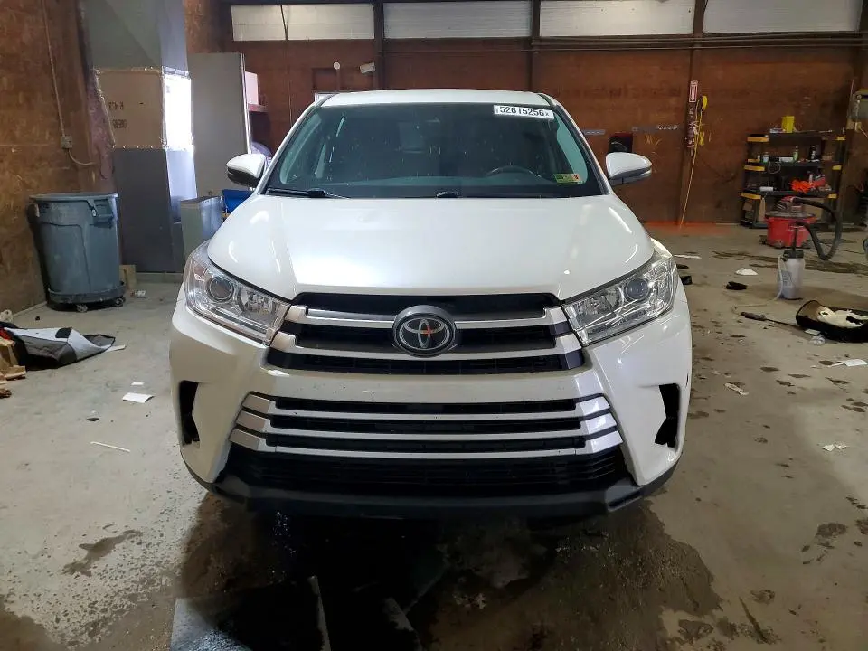 2019 TOYOTA HIGHLANDER LE  