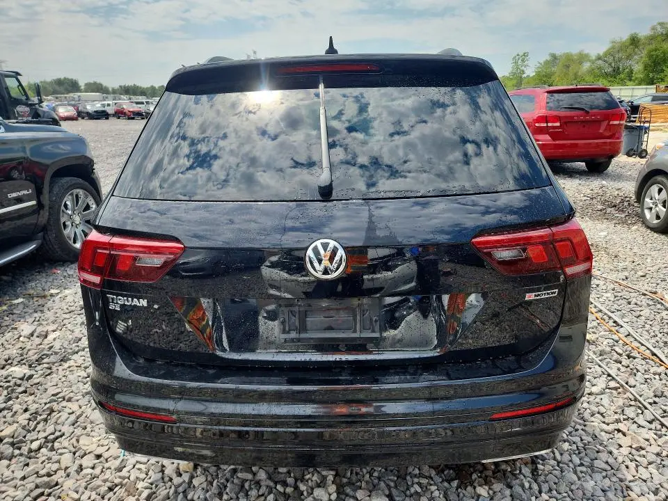 2020 VOLKSWAGEN TIGUAN SE  