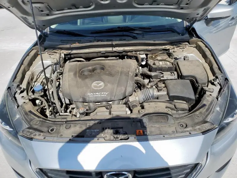 2018 MAZDA 3 TOURING  