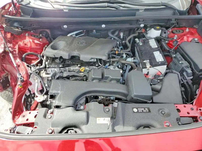 2025 TOYOTA RAV4 XLE  