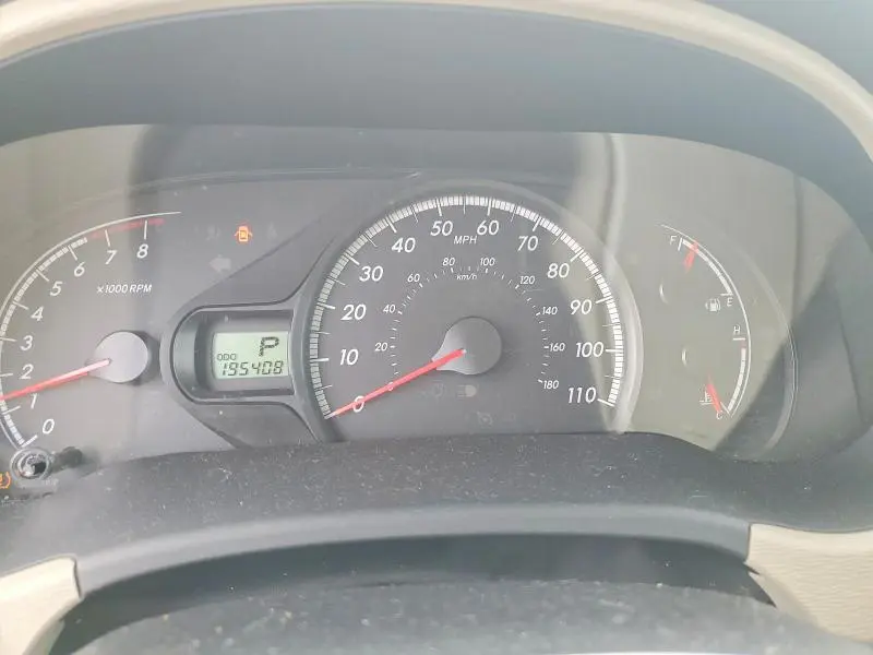 2011 TOYOTA SIENNA LE  