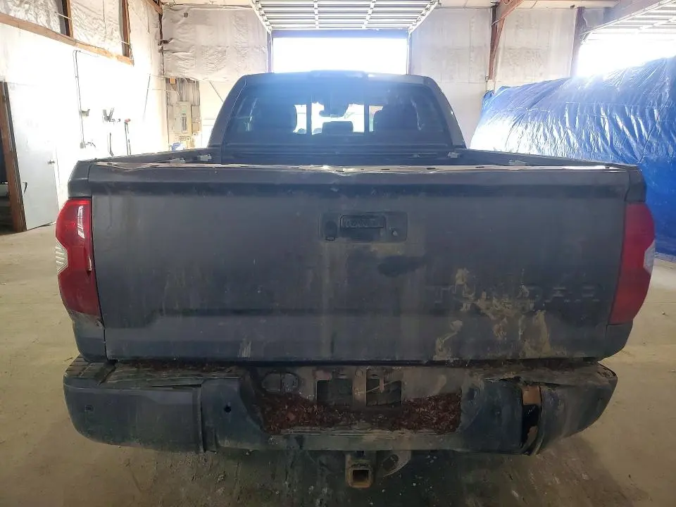 2018 TOYOTA TUNDRA SR5  