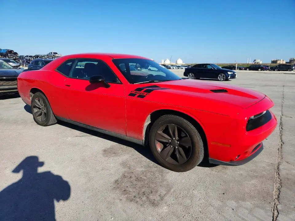 2018 DODGE CHALLENGER SXT  