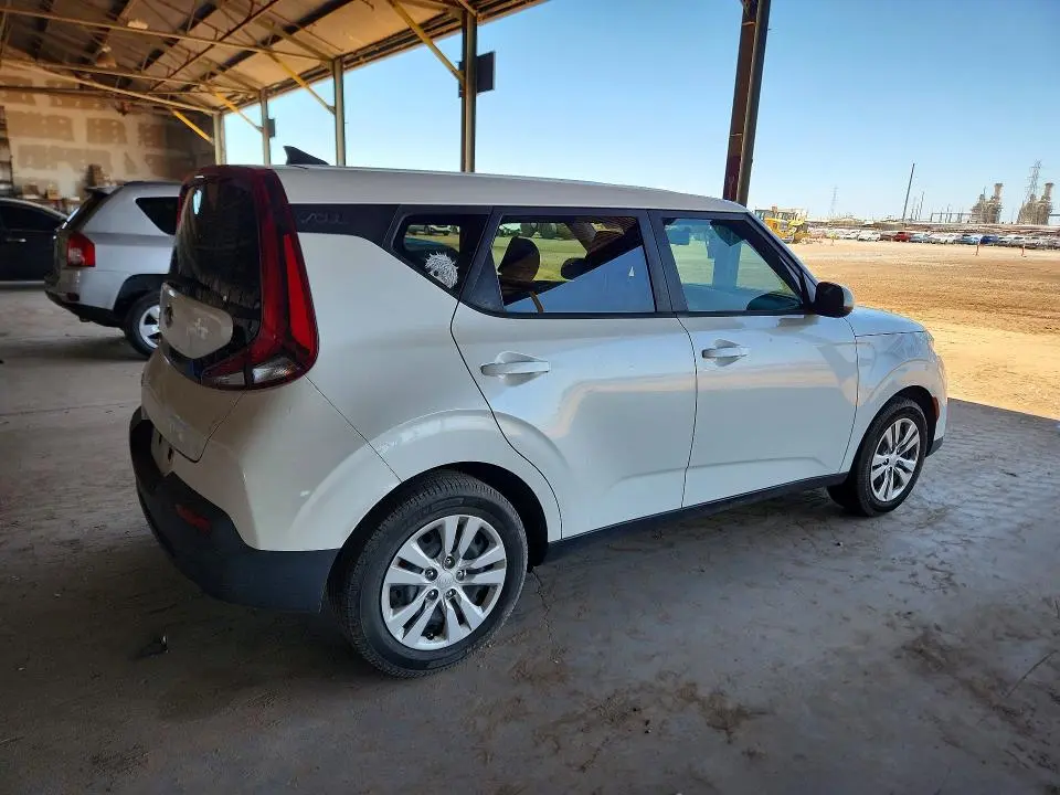 2021 KIA SOUL LX  