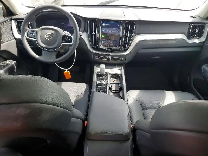 2025 VOLVO XC60 PLUS  