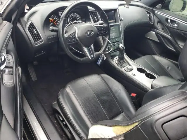 2021 INFINITI Q60 LUXE  