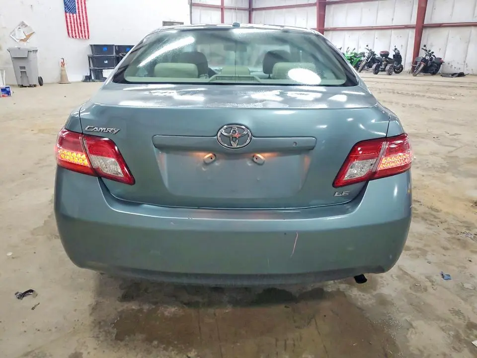 2011 TOYOTA CAMRY LE  