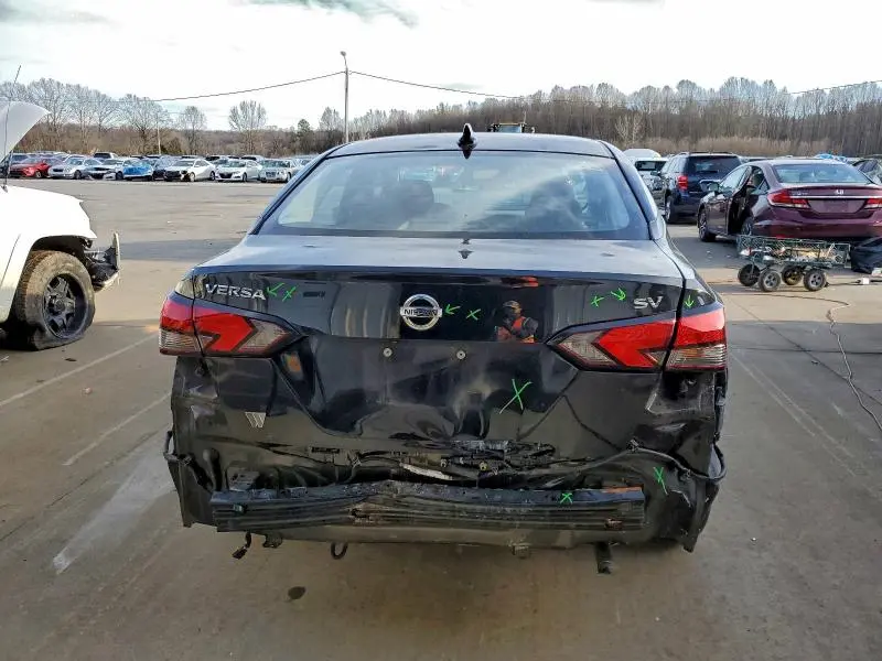 2021 NISSAN VERSA SV  