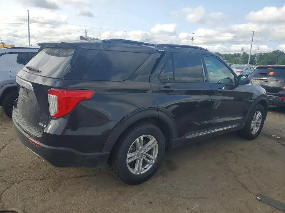 2021 FORD EXPLORER XLT  
