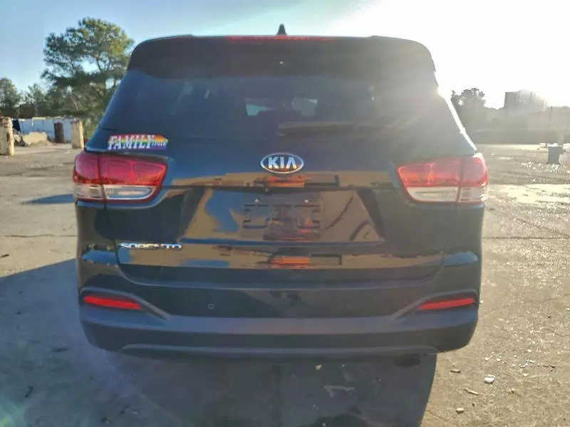 2016 KIA SORENTO LX  