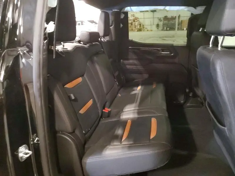 2023 GMC SIERRA K1500 AT4  