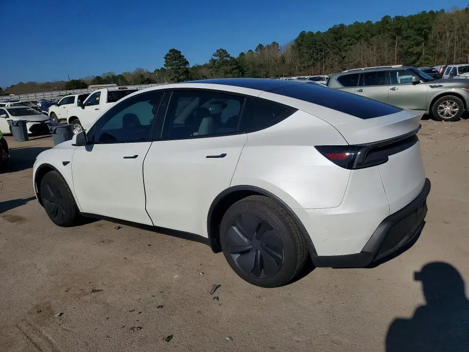 2026 TESLA MODEL Y   
