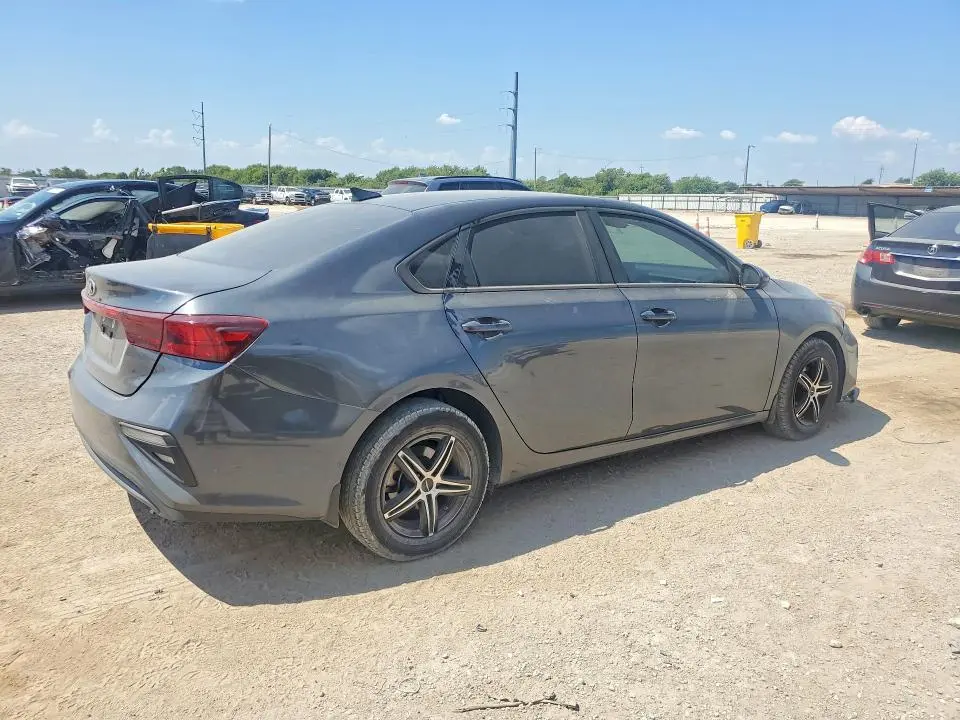 2021 KIA FORTE FE  