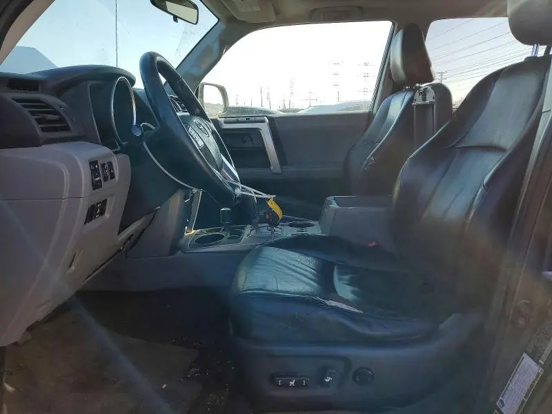 2010 TOYOTA 4RUNNER SR5  