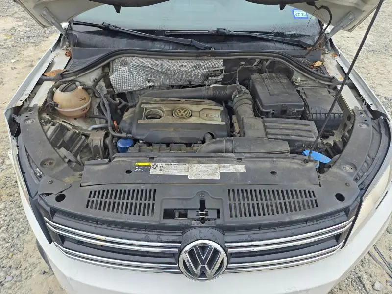 2013 VOLKSWAGEN TIGUAN S  