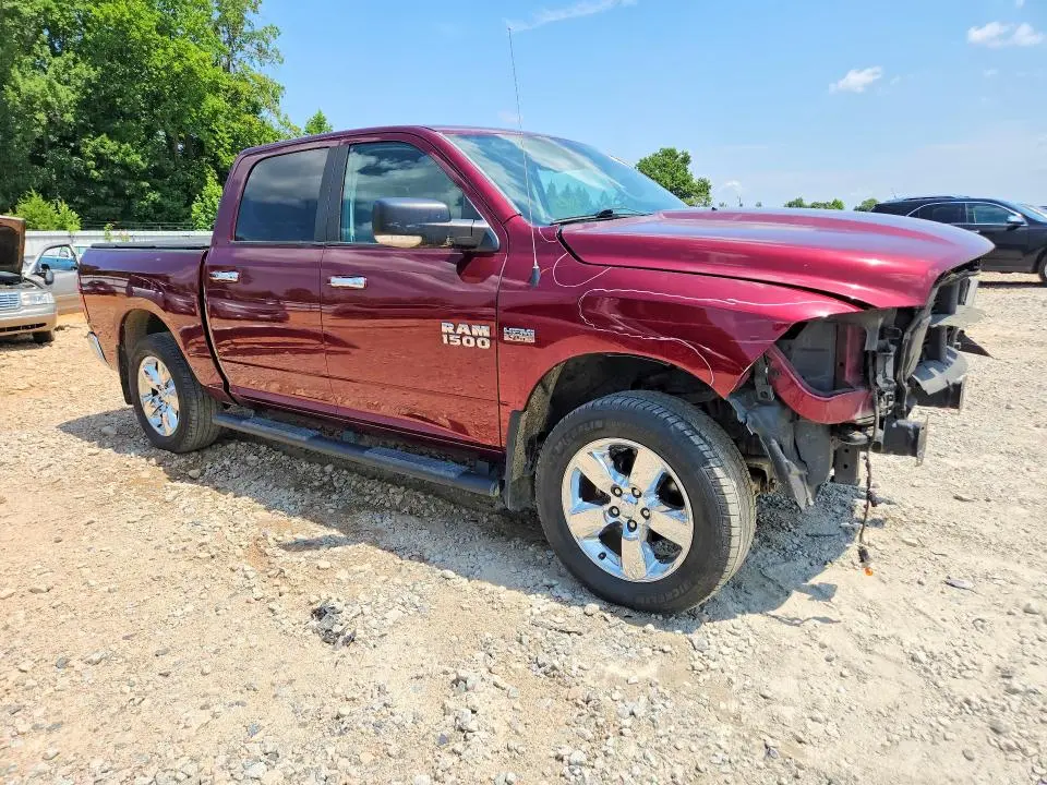 2016 RAM 1500 SLT  