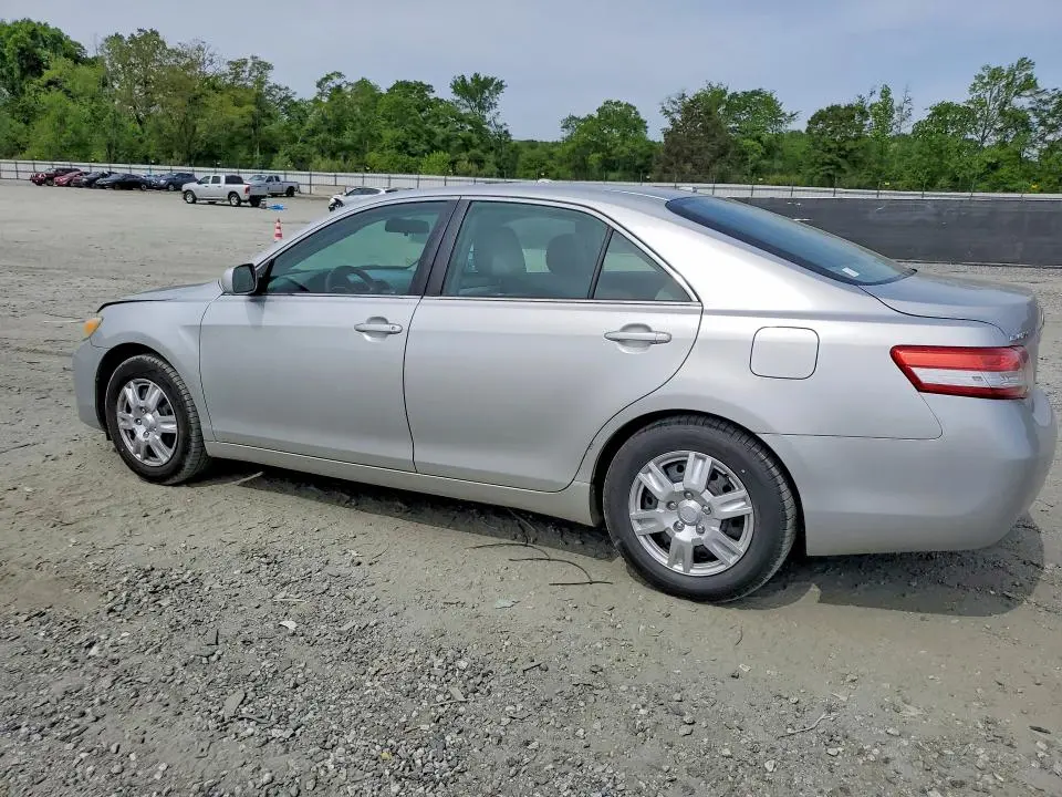 2010 TOYOTA CAMRY LE  