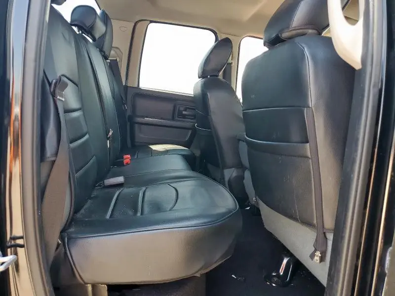 2013 RAM 1500 ST  