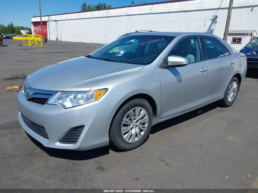 2013 TOYOTA CAMRY LE