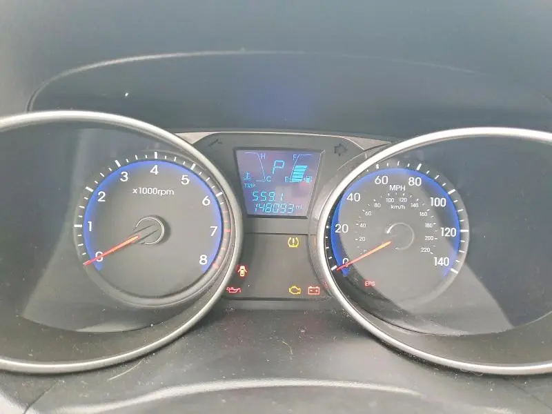 2011 HYUNDAI TUCSON GLS  
