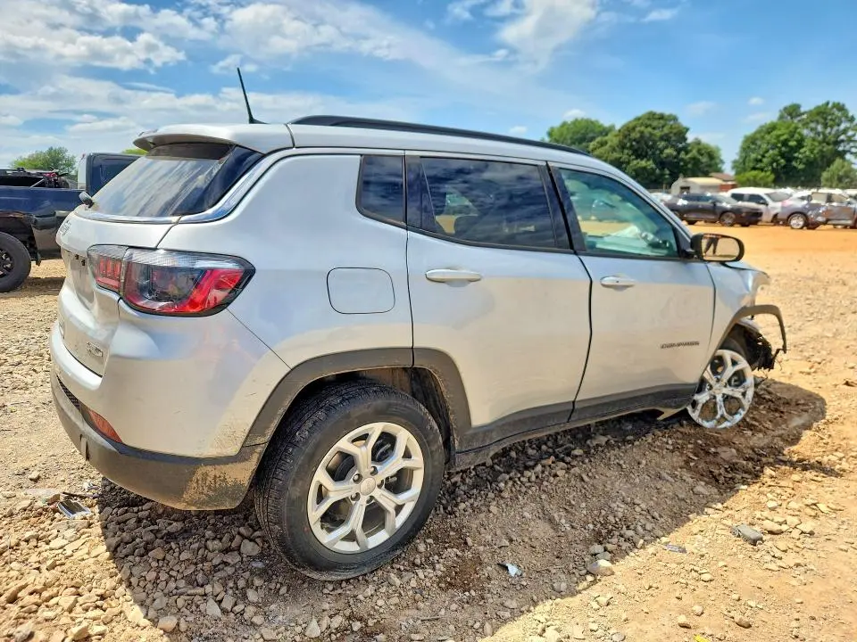 2024 JEEP COMPASS LATITUDE  