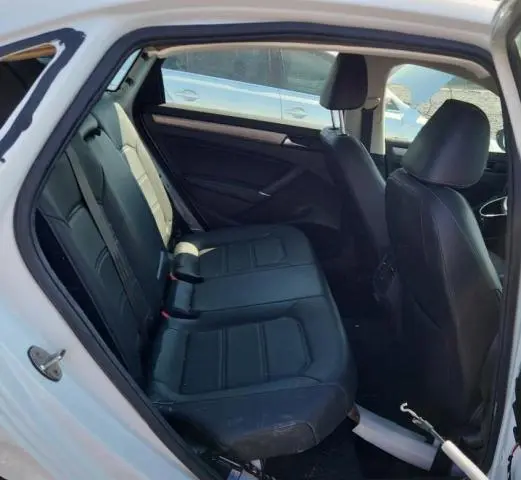 2020 VOLKSWAGEN PASSAT SE  