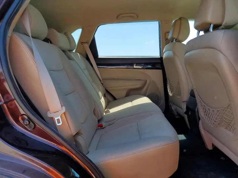 2011 KIA SORENTO LX  