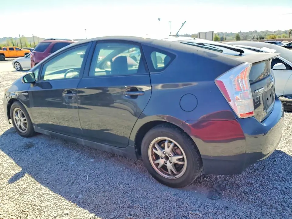 2010 TOYOTA PRIUS II  