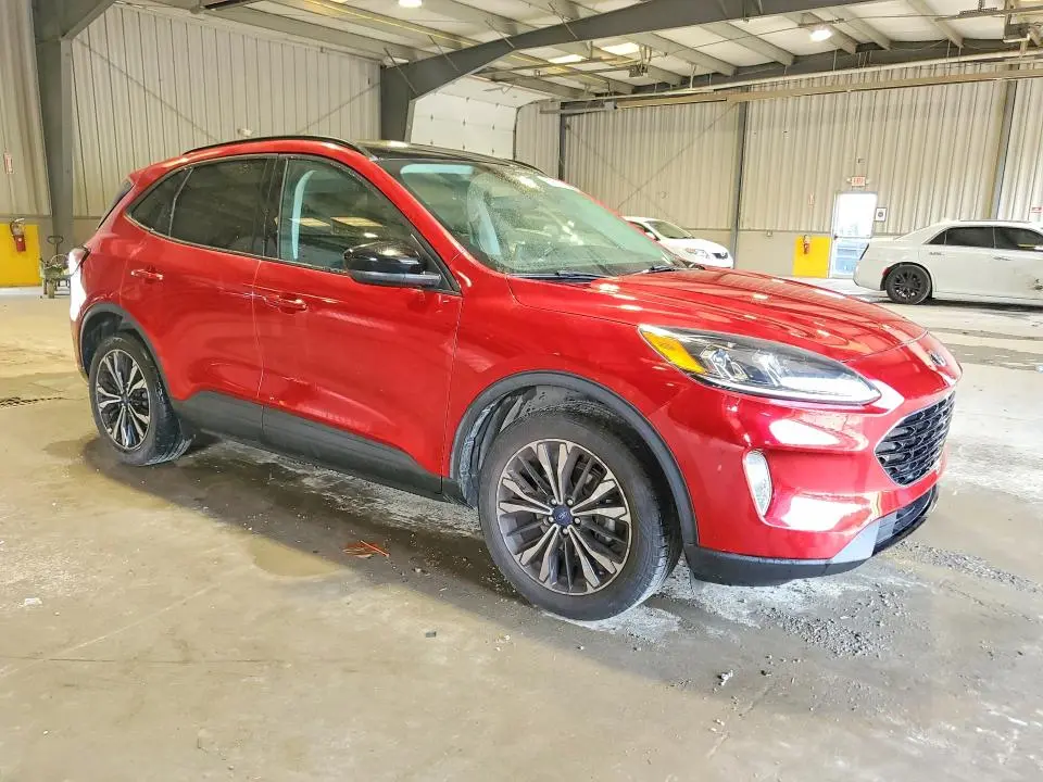 2021 FORD ESCAPE SEL  