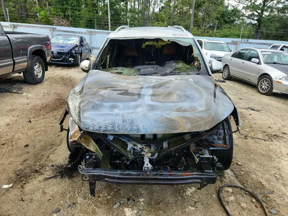 2011 VOLKSWAGEN TIGUAN S  