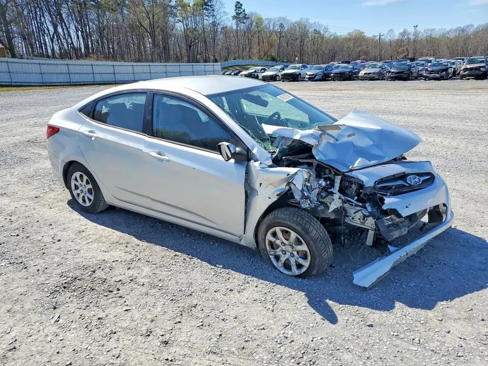 2013 HYUNDAI ACCENT GLS  
