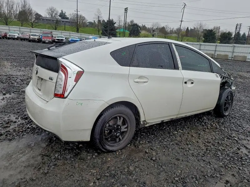 2015 TOYOTA PRIUS   