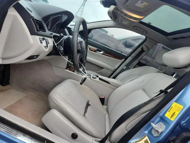 2011 MERCEDES-BENZ C 300  