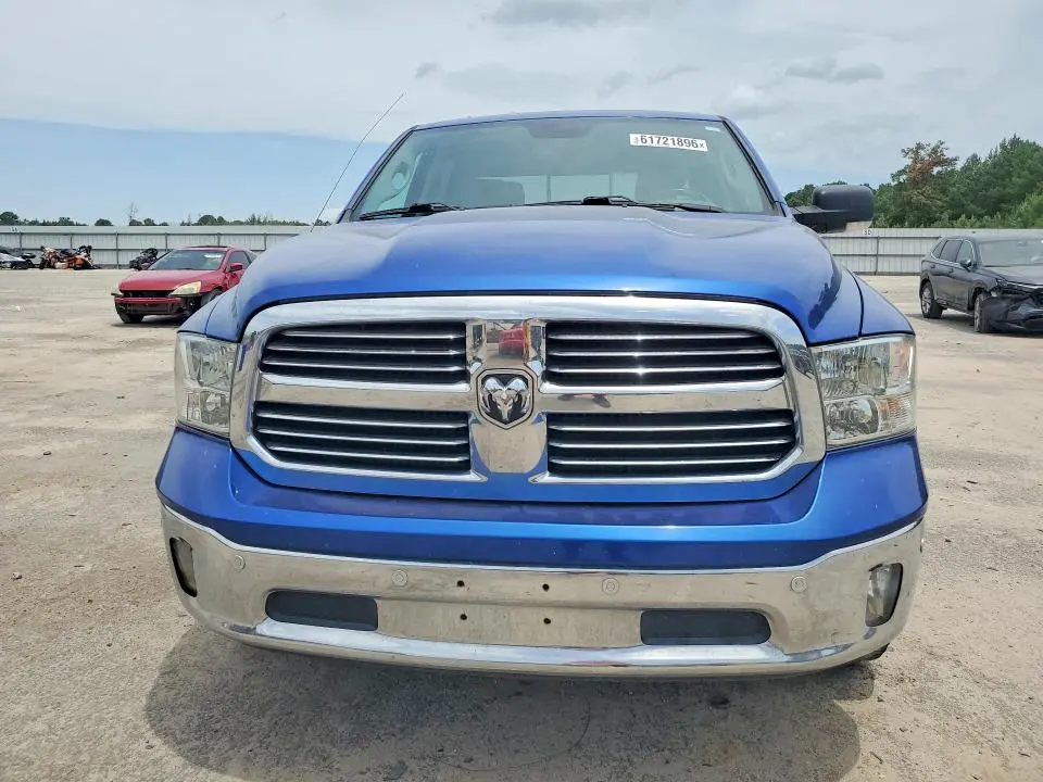 2018 RAM 1500 SLT  